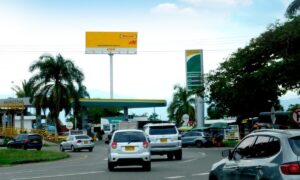 SALIDA AEROPUERTO VIA A CALI-PALMIRA BOMBA PETROBRAS