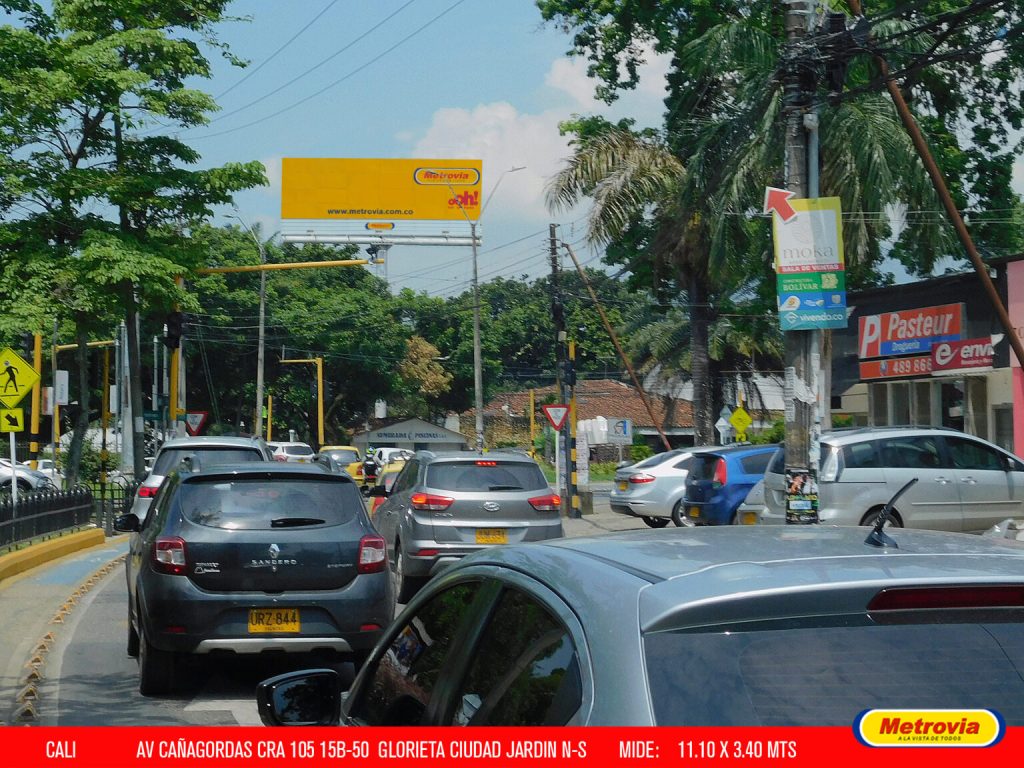 Cra 105 # 15B - 50 Gloriera N > S