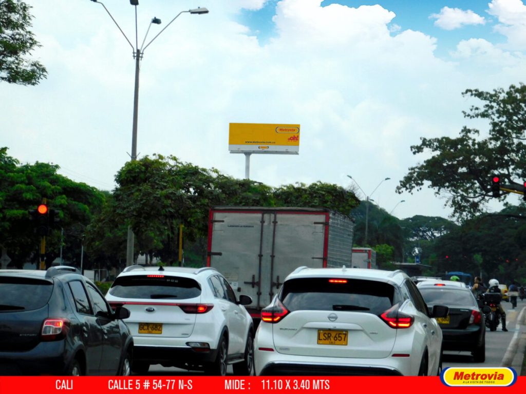 Calle 5 # 54 - 77 N > S