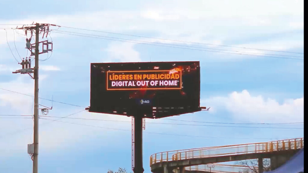 Pantalla Frente al Aeropuerto Palmira LED